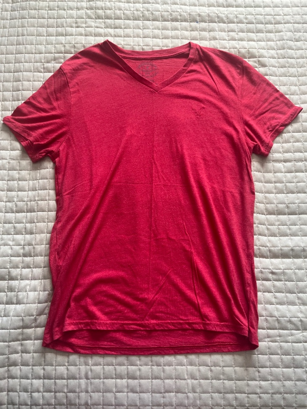 American Eagle Men's Lived-In V-Neck T-Shirt - Red - Size Medium